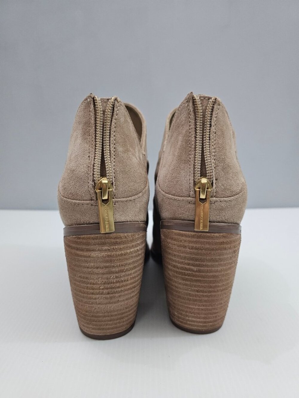 Vince Camuto Ainsley Ankle Bootie Womens 11 Tan Suede Stacked Heel Snip Toe - Picture 8 of 15